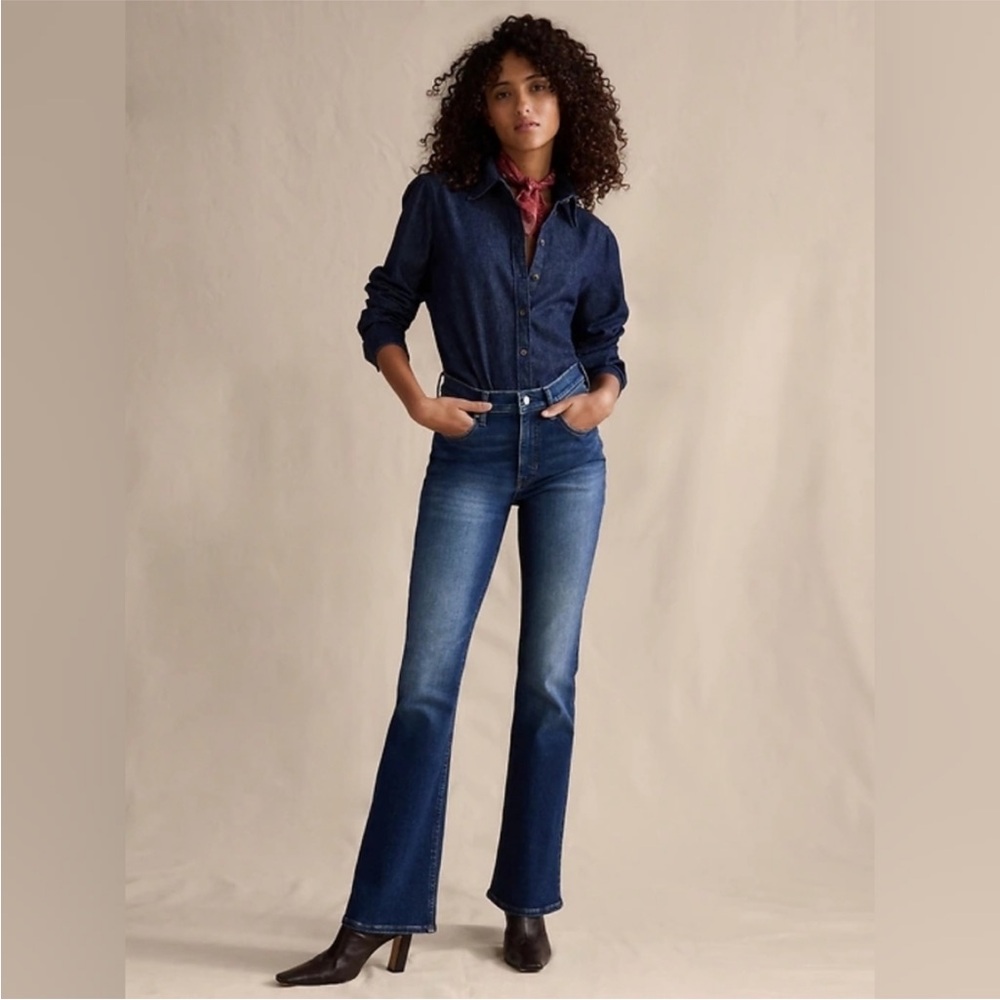 NWT! Banana Republic Mid-Rise Flare Jean - Size 32 🩷 830945